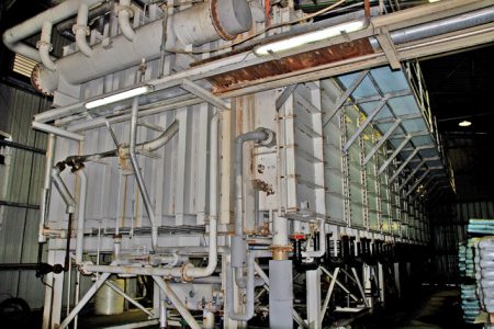 Unité de dessalement thermique : Ce type d’appareil thermique a été abandonné au profit d’installations en osmose inverse en 2006